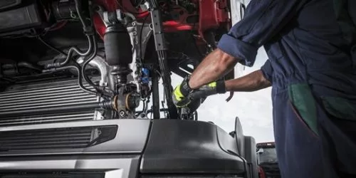 Nos mécaniciens mobiles effectuent des diagnostics et des réparations professionnels directement sur votre lieu de travail.