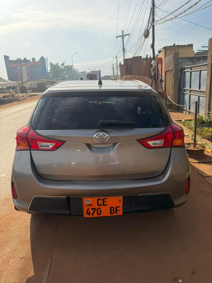 2015 Auris - Image 7