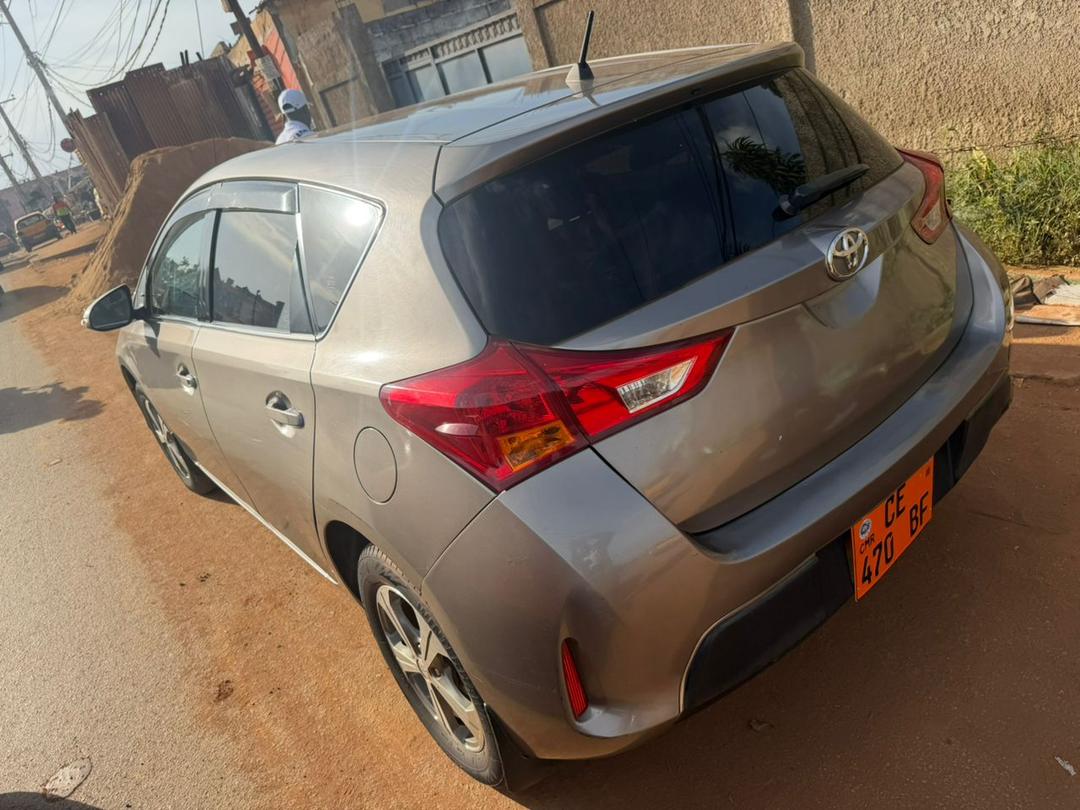 2015 Auris - Image 8
