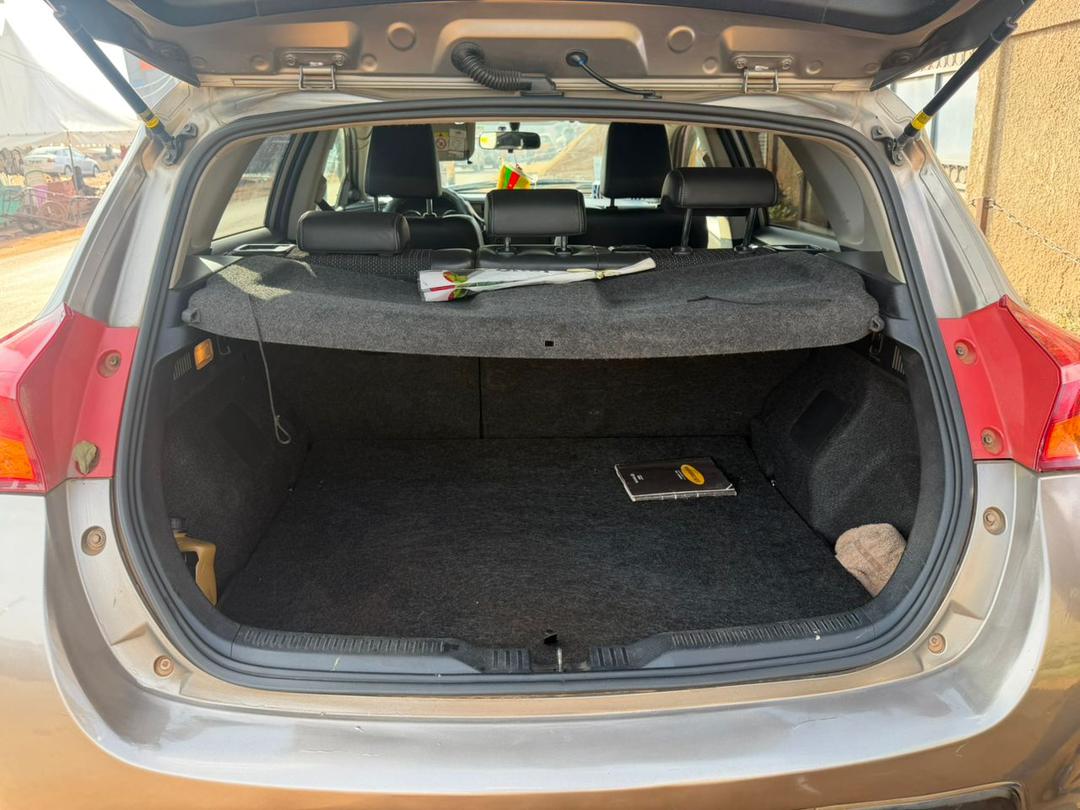2015 Auris - Image 9