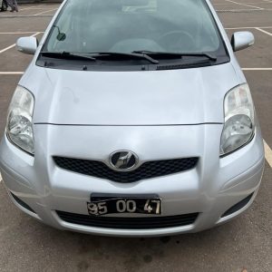 TOYOTA YARIS VITZ 2010